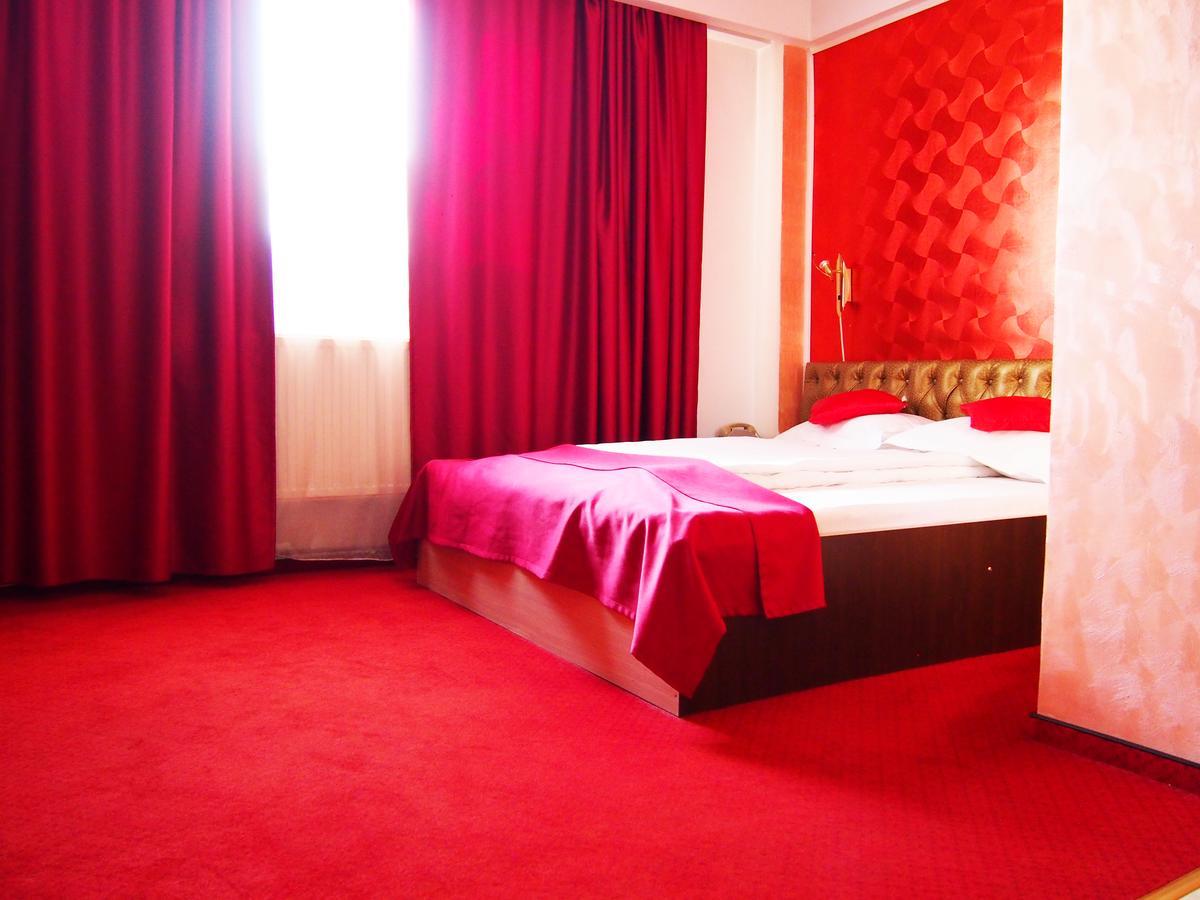 Târgu Jiu Asia Hotel מראה חיצוני תמונה