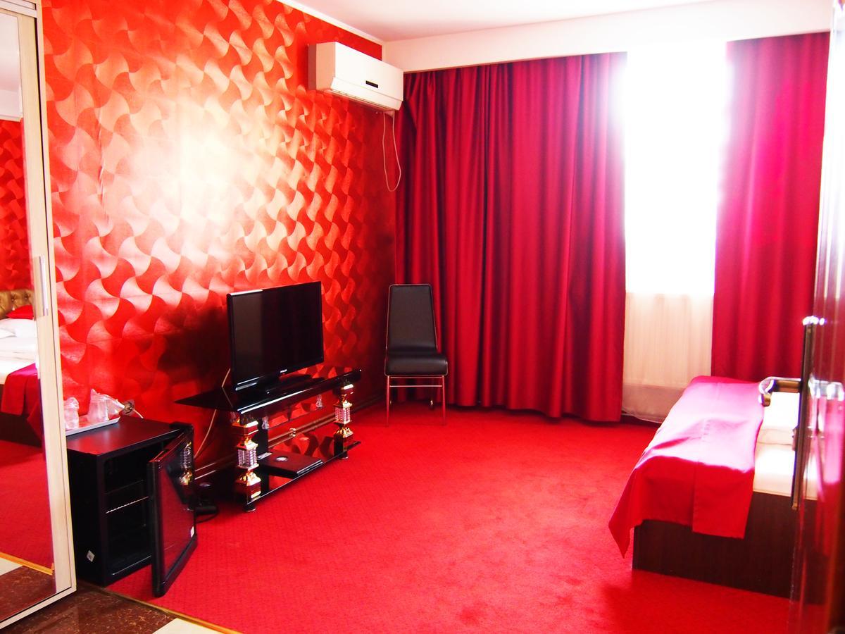 Târgu Jiu Asia Hotel מראה חיצוני תמונה