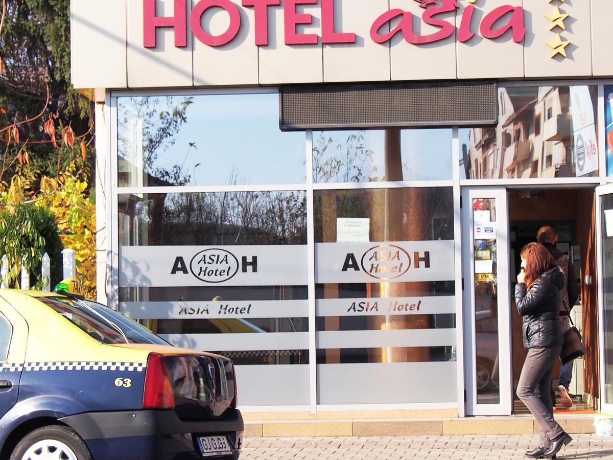 Târgu Jiu Asia Hotel מראה חיצוני תמונה